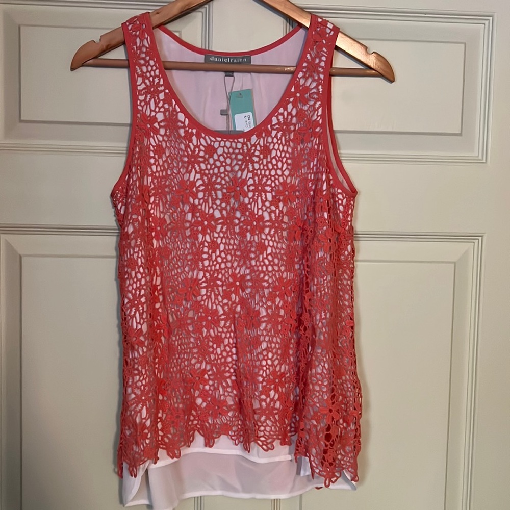 70s hippie, knitted, floral tank top. Lined with polyester.